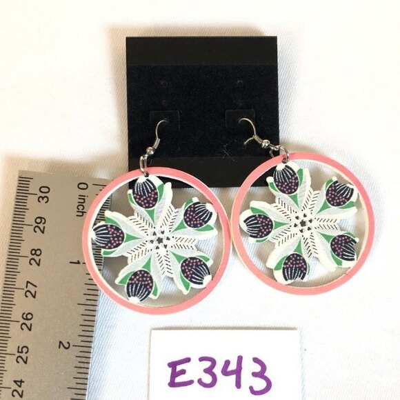 Wooden Circle Cutout Dangle Pierced Earrings NOC - Picture 4 of 5